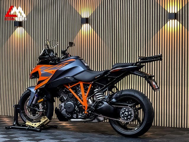 ktm - 1290-super-duke-gt