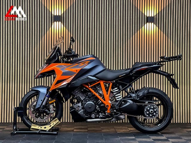 ktm - 1290-super-duke-gt