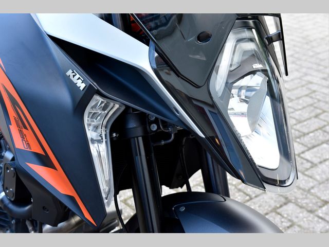 ktm - 1290-super-duke-gt