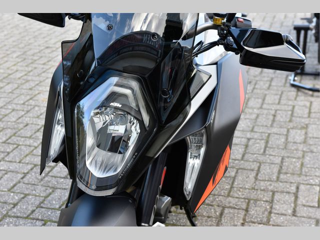 ktm - 1290-super-duke-gt