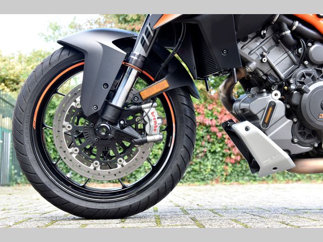 ktm - 1290-super-duke-gt