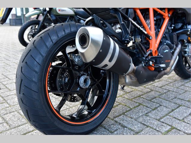 ktm - 1290-super-duke-gt