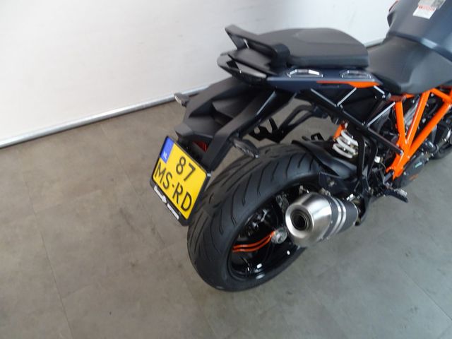 ktm - 1290-super-duke-gt