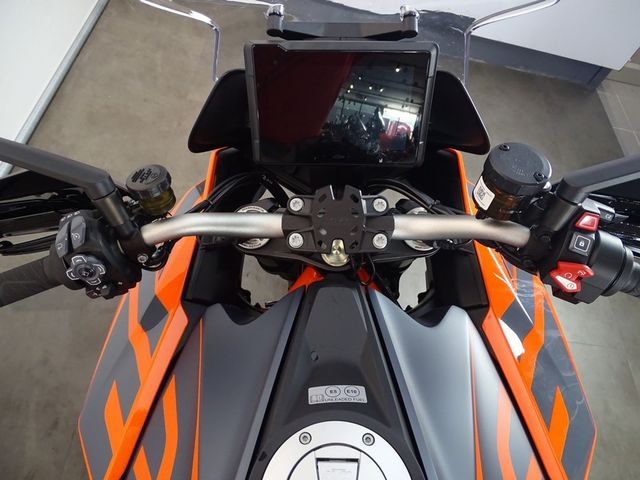 ktm - 1290-super-duke-gt