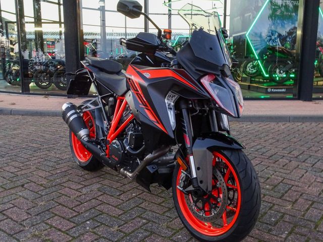 ktm - 1290-super-duke-gt