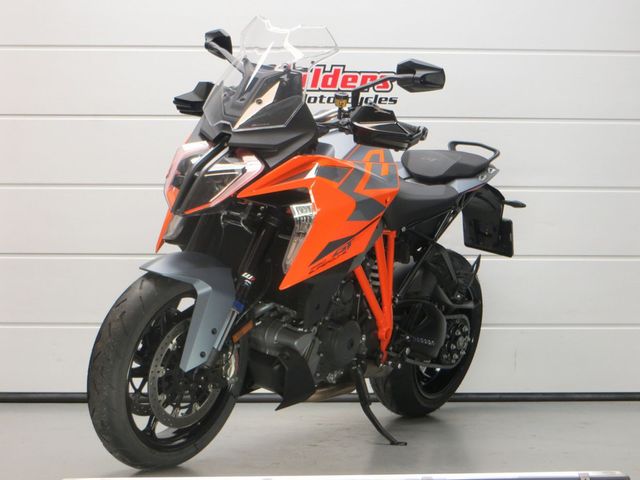 ktm - 1290-super-duke-gt