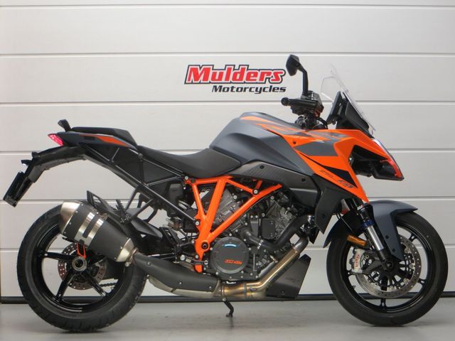 ktm - 1290-super-duke-gt