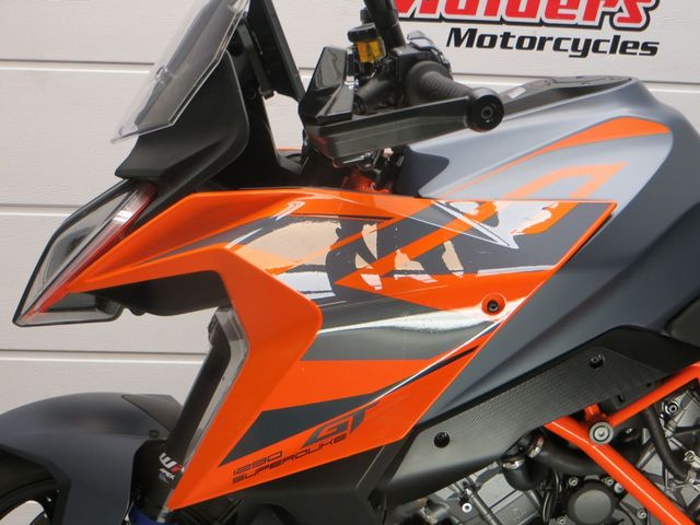 ktm - 1290-super-duke-gt