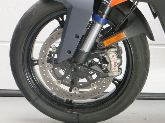 ktm - 1290-super-duke-gt