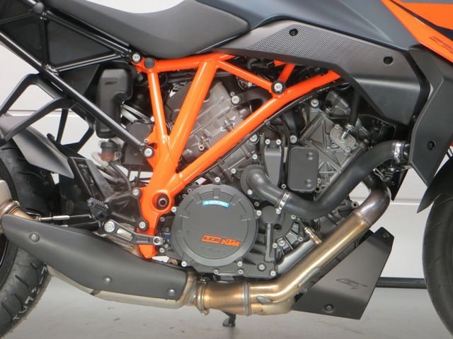 ktm - 1290-super-duke-gt