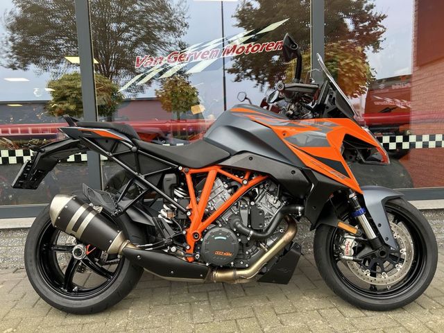 ktm - 1290-super-duke-gt