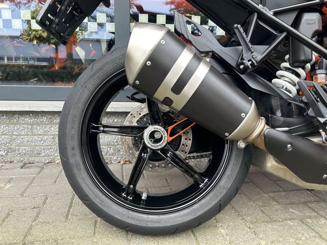 ktm - 1290-super-duke-gt