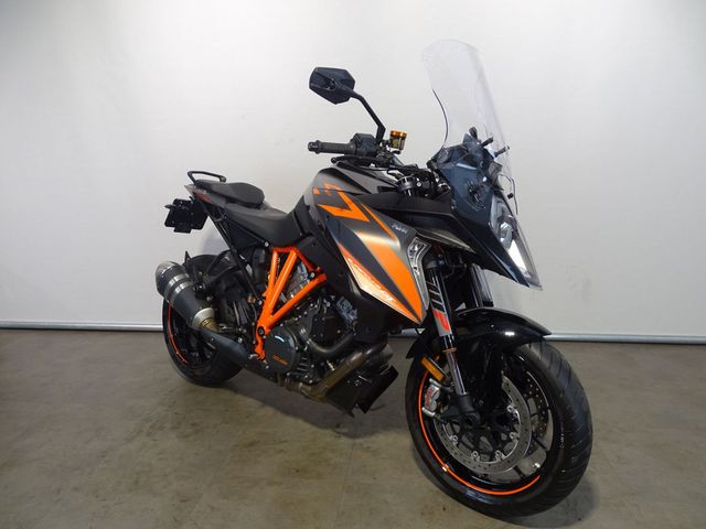 ktm - 1290-super-duke-gt