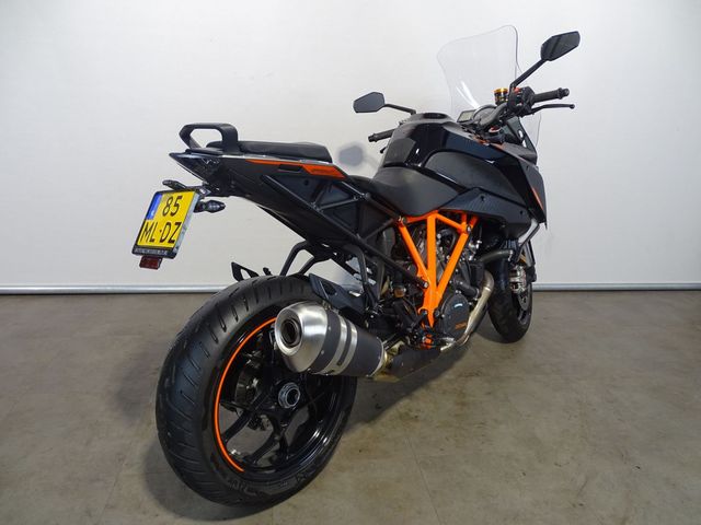 ktm - 1290-super-duke-gt