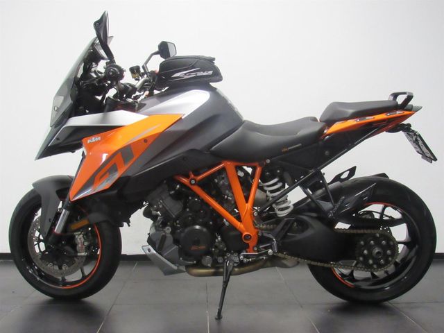 ktm - 1290-super-duke-gt