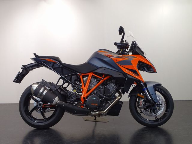 ktm - 1290-super-duke-gt