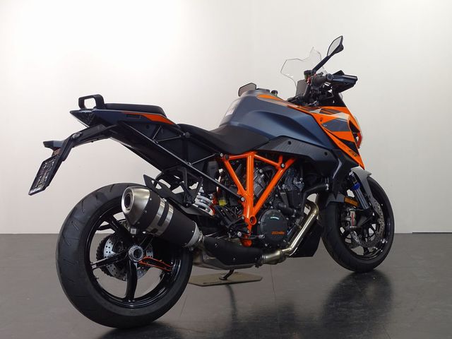 ktm - 1290-super-duke-gt