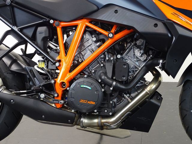 ktm - 1290-super-duke-gt