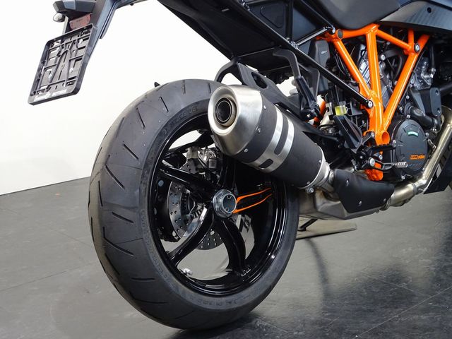 ktm - 1290-super-duke-gt