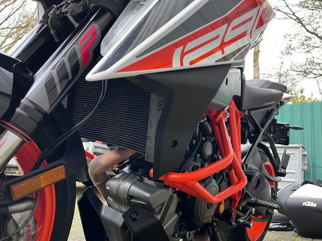 ktm - 1290-super-duke-gt