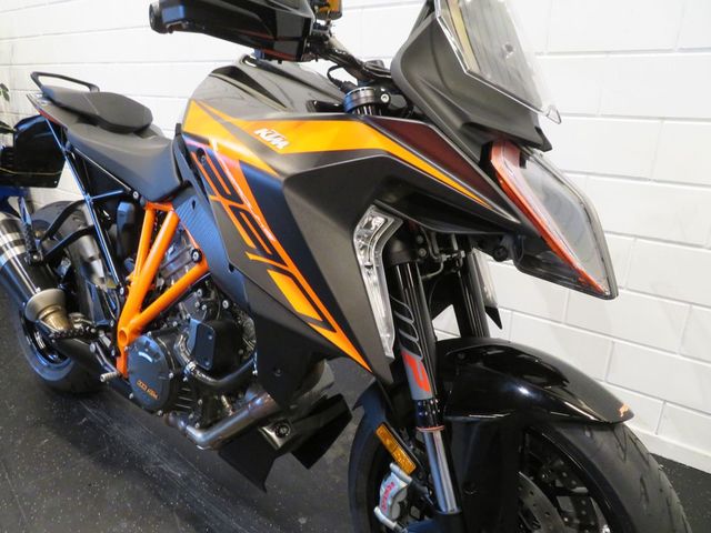 ktm - 1290-super-duke-gt