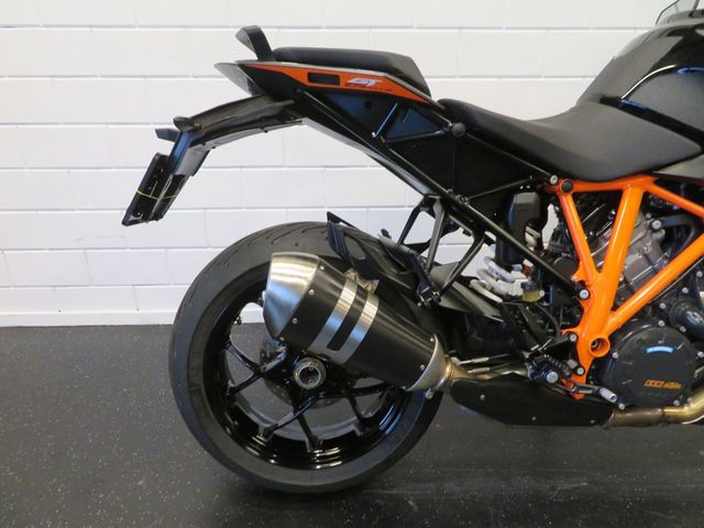 ktm - 1290-super-duke-gt