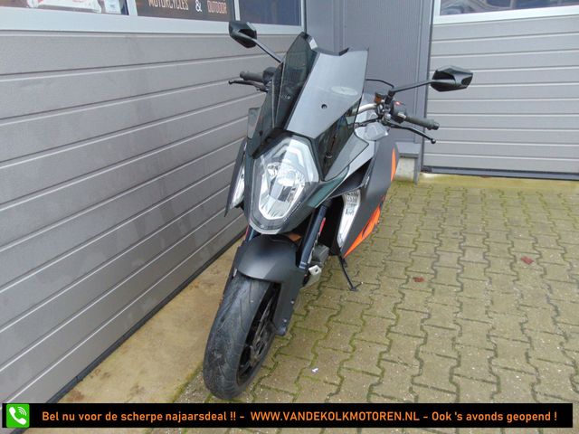 ktm - 1290-super-duke-gt