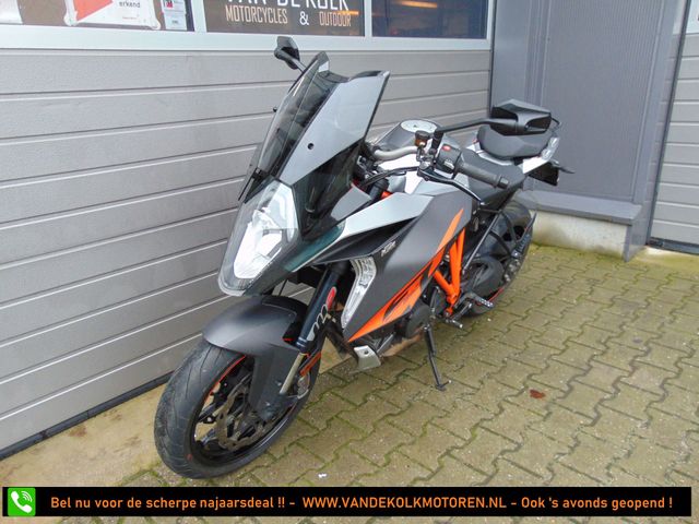 ktm - 1290-super-duke-gt