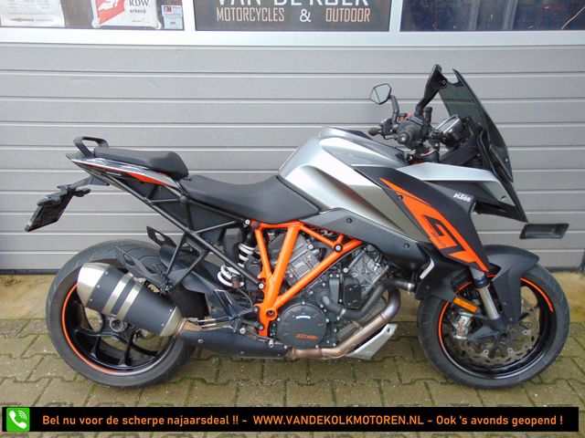 ktm - 1290-super-duke-gt