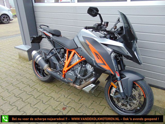 ktm - 1290-super-duke-gt