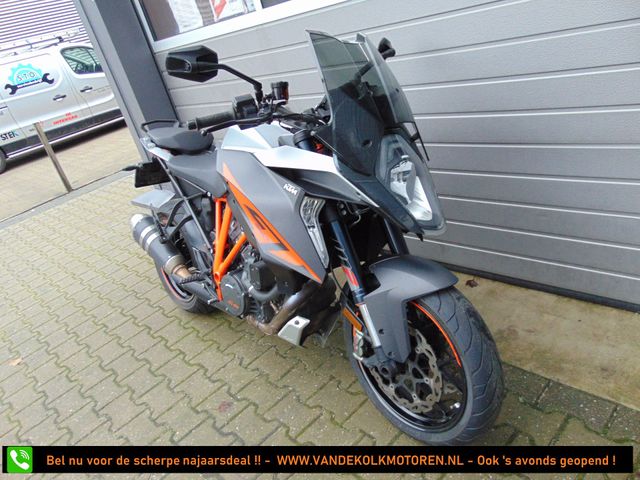 ktm - 1290-super-duke-gt