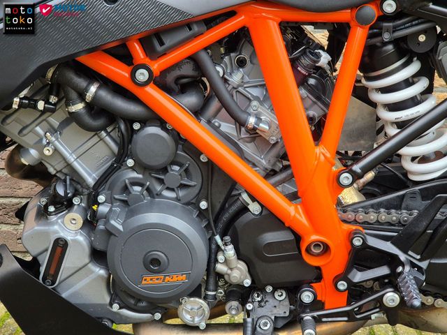 ktm - 1290-super-duke-gt