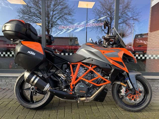 ktm - 1290-super-duke-gt