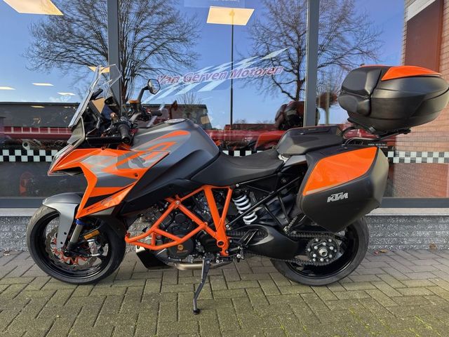 ktm - 1290-super-duke-gt