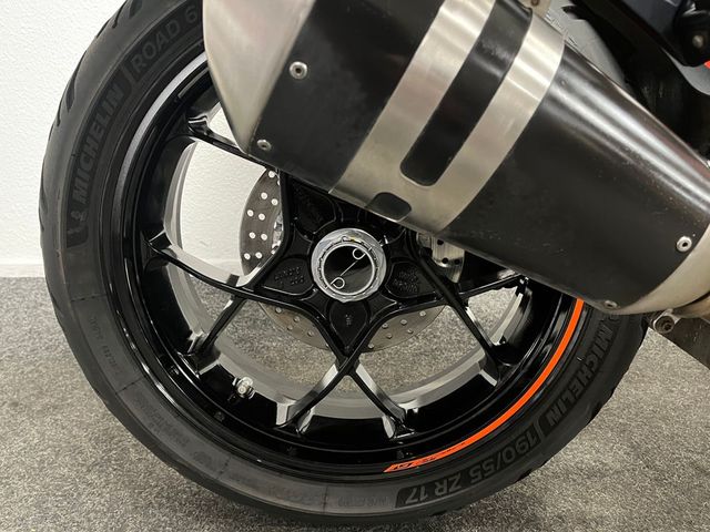 ktm - 1290-super-duke-gt