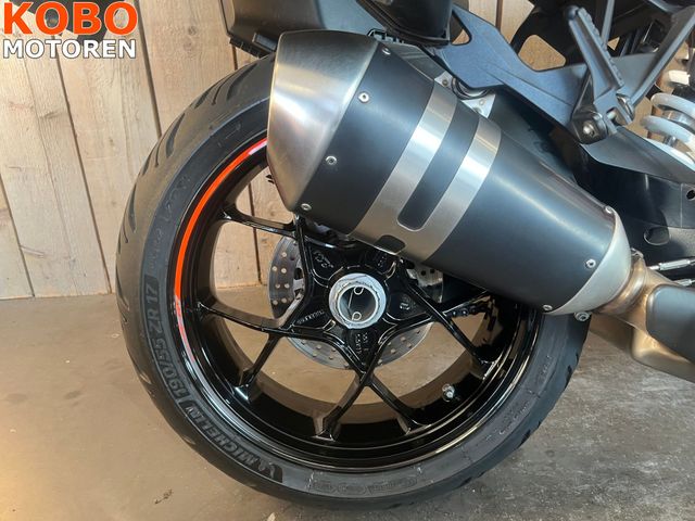ktm - 1290-super-duke-gt