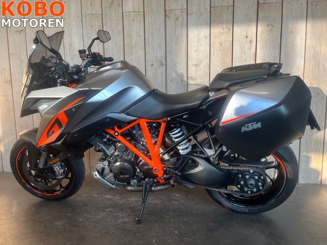 ktm - 1290-super-duke-gt