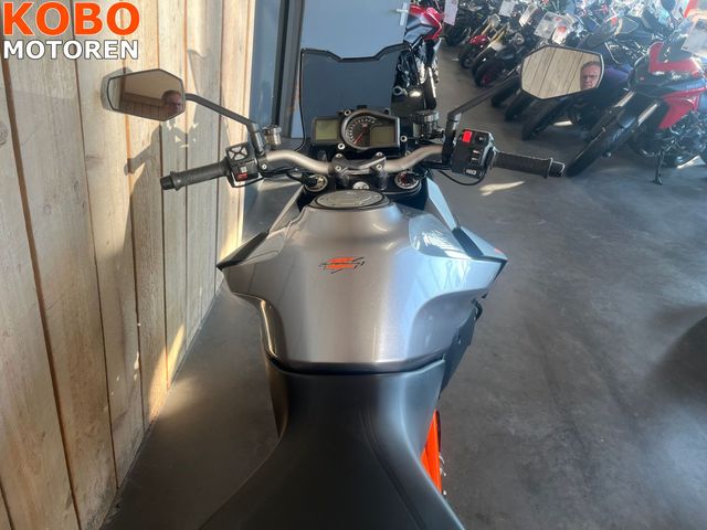 ktm - 1290-super-duke-gt