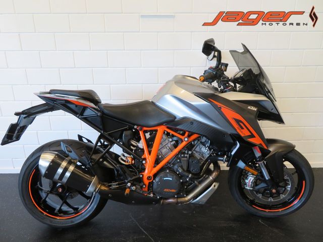 ktm - 1290-super-duke-gt