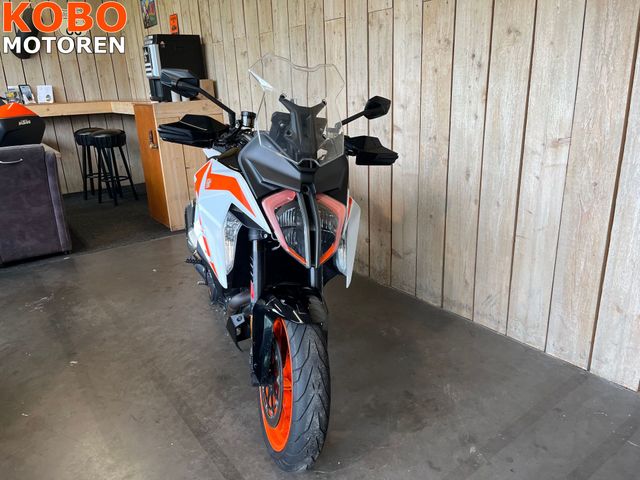 ktm - 1290-super-duke-gt