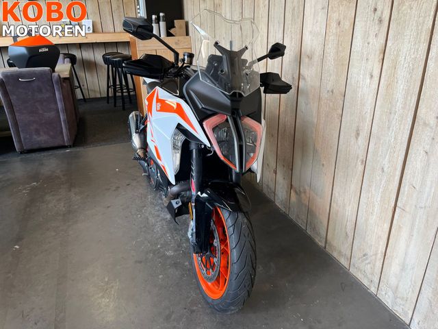 ktm - 1290-super-duke-gt