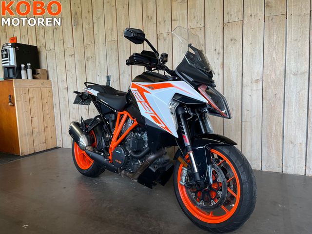 ktm - 1290-super-duke-gt