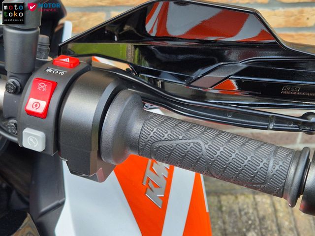 ktm - 1290-super-duke-gt