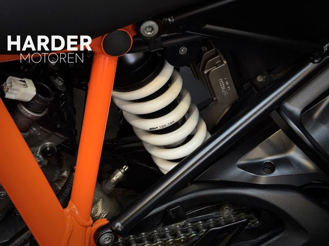 ktm - 1290-super-duke-gt