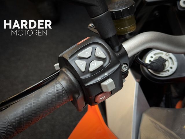 ktm - 1290-super-duke-gt