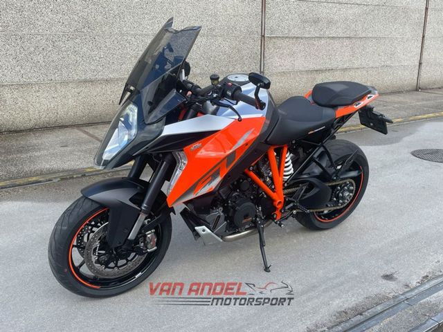 ktm - 1290-super-duke-gt