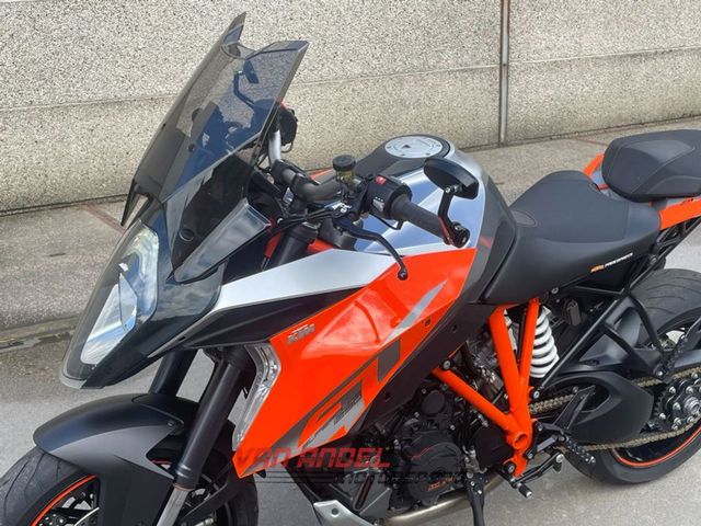 ktm - 1290-super-duke-gt