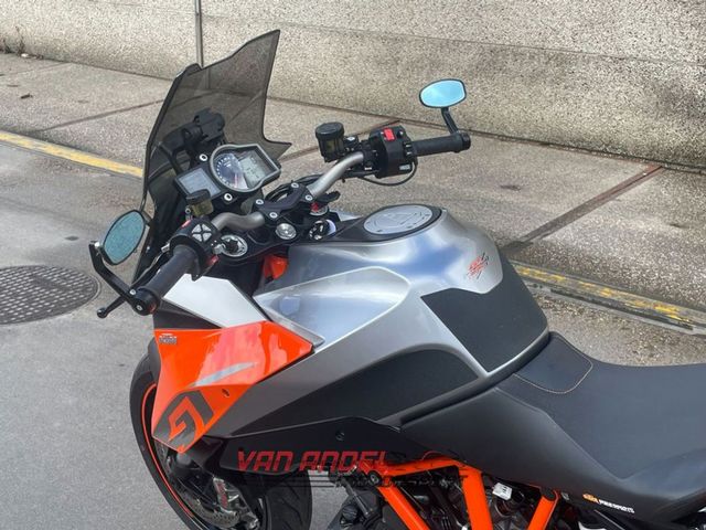 ktm - 1290-super-duke-gt