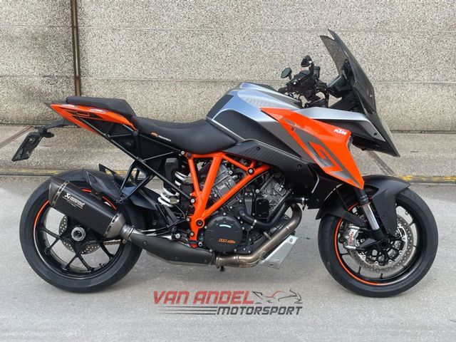 ktm - 1290-super-duke-gt