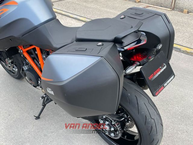 ktm - 1290-super-duke-gt